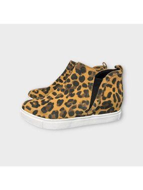 NEW Waterproof Hidden Wedge Suede Sneaker Boots Leopard 7 NWOB Blondo Georgette
